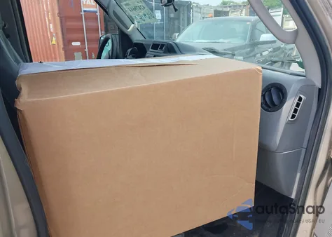 2011 Ford E-350 Super Duty Xl from USA, damaged, VIN 1FBSS3BL5BDA40571